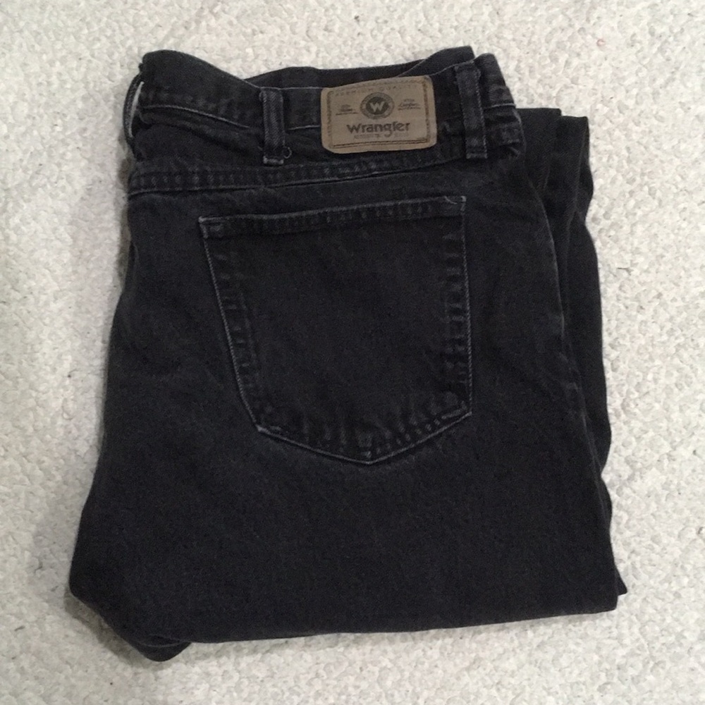 Black Relaxed Fit Wrangler Jeans 42x30